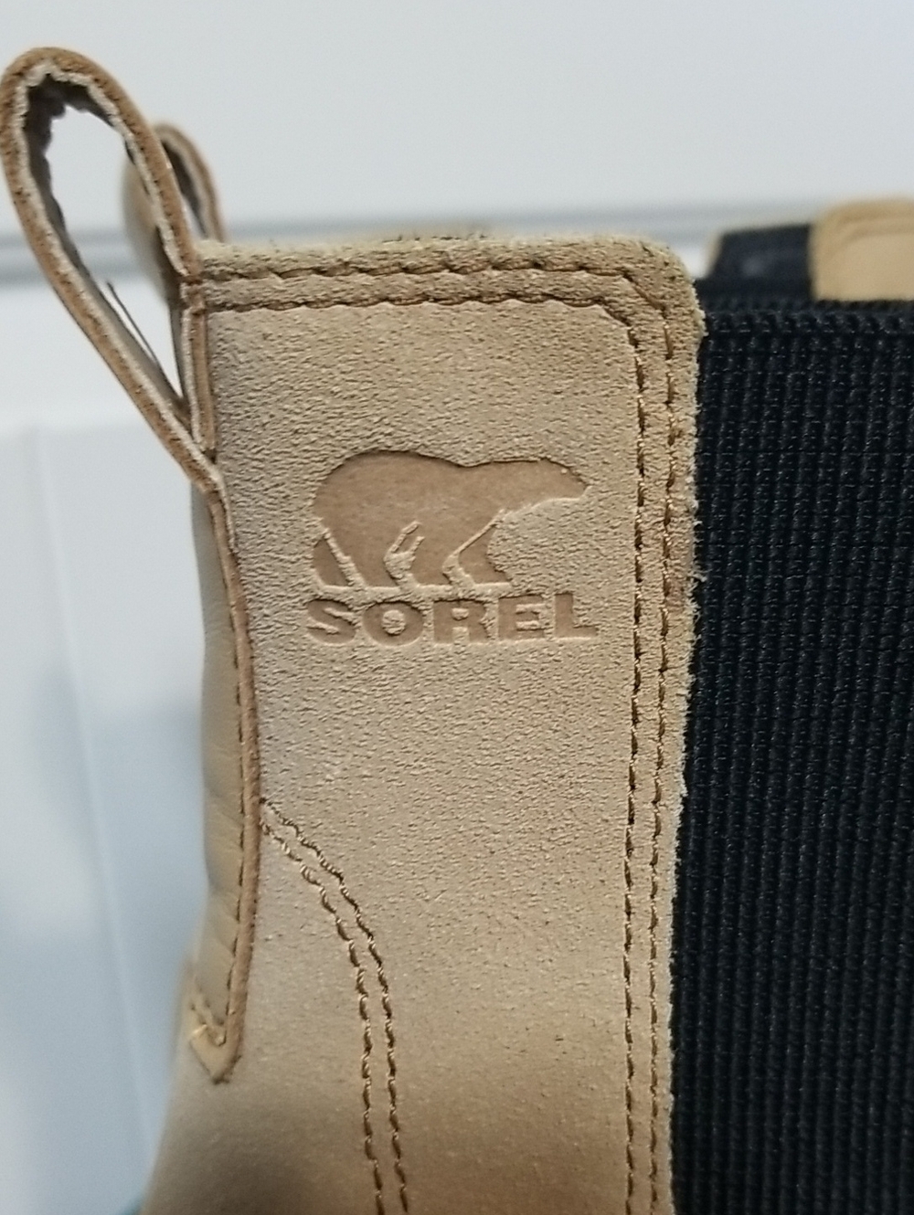 Sorel Women's Tan Suede Chelsea Lug Boots Size 8 - Picture 2 of 10
